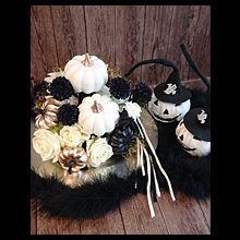 モノトーンハロウィーン 生花